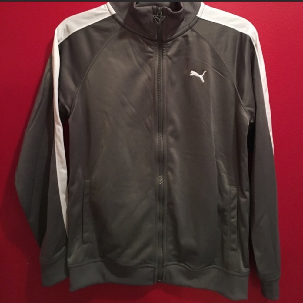 Boys Medium Puma zip up jacket